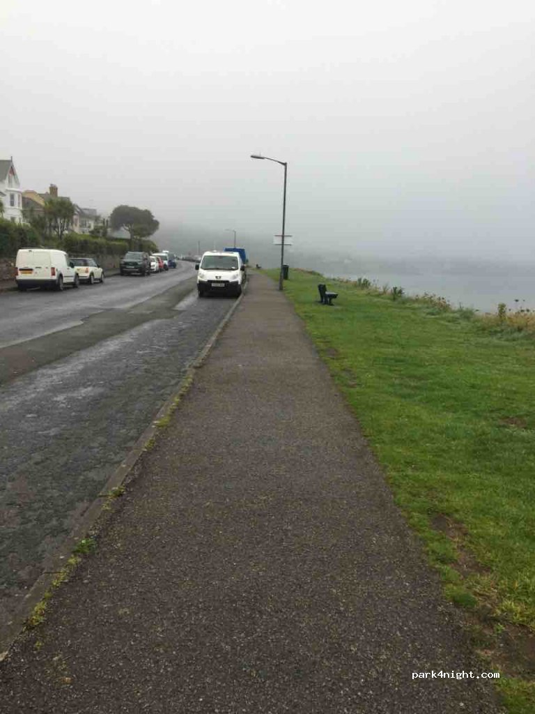(PL13 2DH)  - 1 Marine Drive — foto