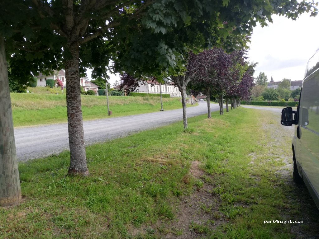 (23000) La Chapelle-Taillefert - 10 Rue du Pont Perdrix — foto