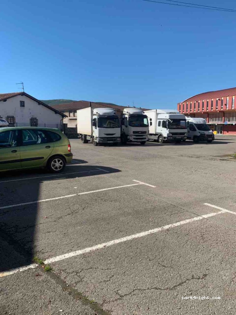 (39500) Cabezón de la Sal - 2 Paseo Ambrosio Calzada — foto 2