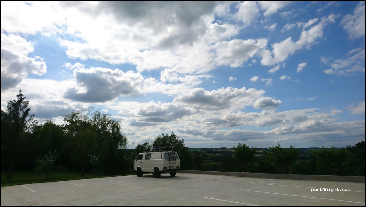 (32300) Moncassin - Place de la Mairie — foto 3
