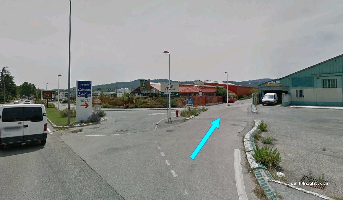 (83170) Brignoles - Chemin de Saint-Jean — foto