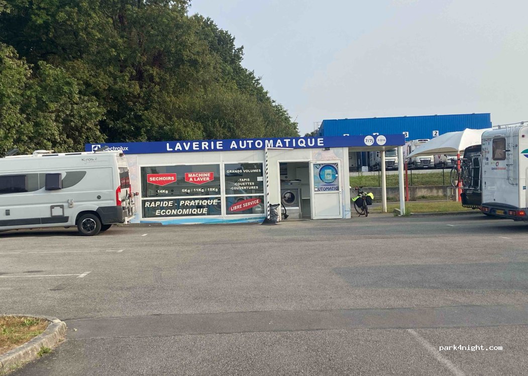 Aire de camping-car Crac'h Kerdreven — foto