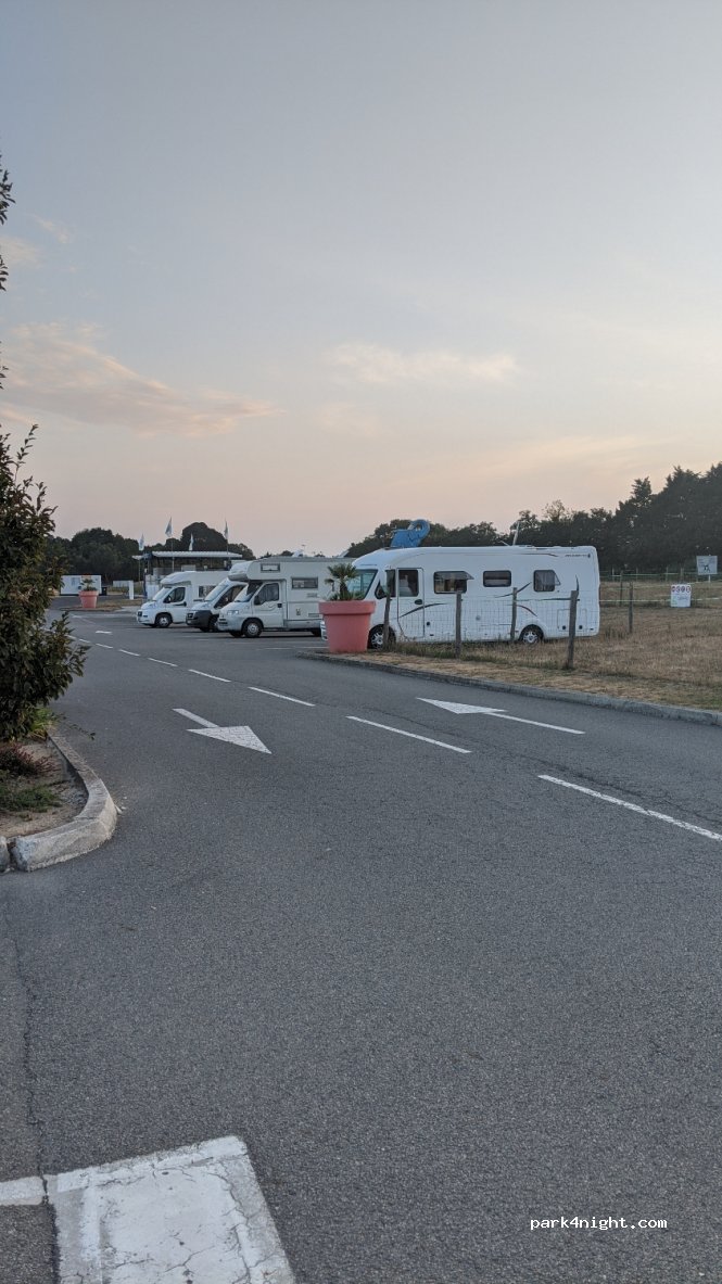 Aire de camping-car Riantec — foto