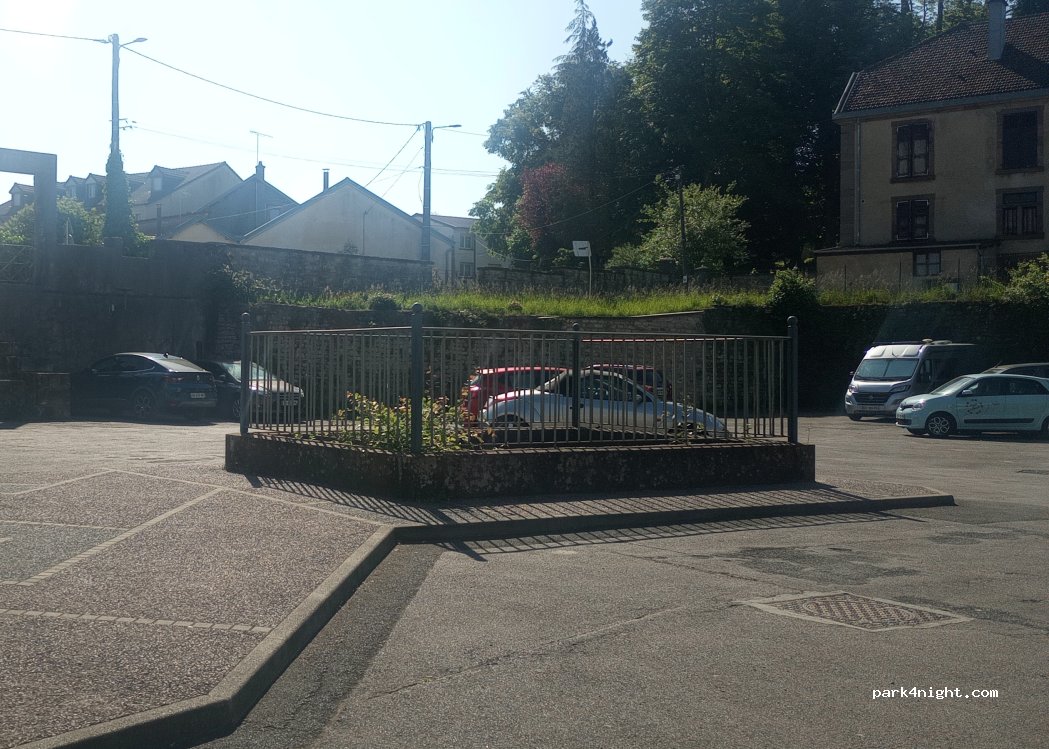 (70300) Luxeuil-les-Bains - 18 Rue des Lavoirs — foto 2