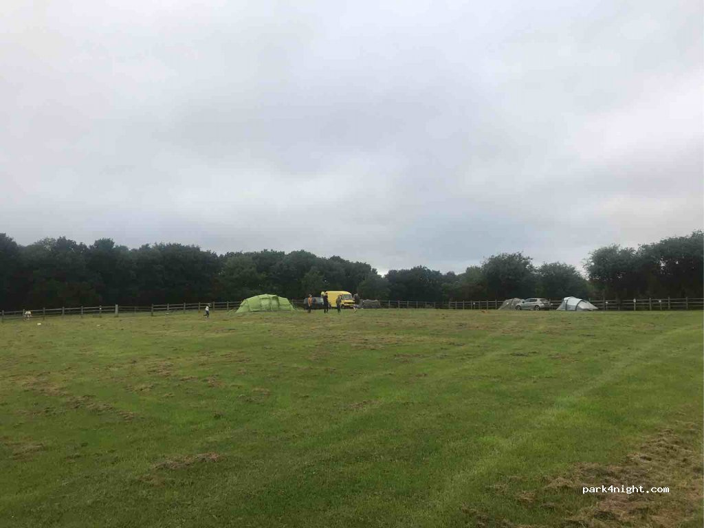 Rushmere Farm Campsite and Horse Drawn Carriages — foto