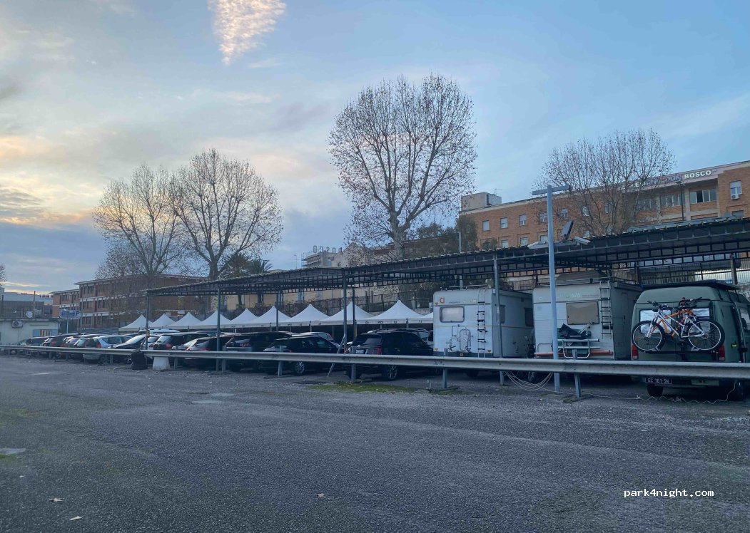 (80141) Napoli - 77 Via Don Giovanni Bosco — foto