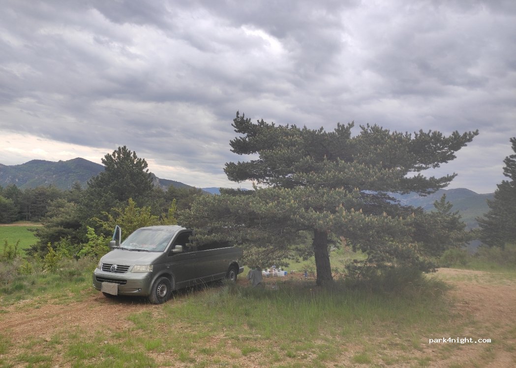 (26470) La Motte-Chalancon - Unnamed Road — foto