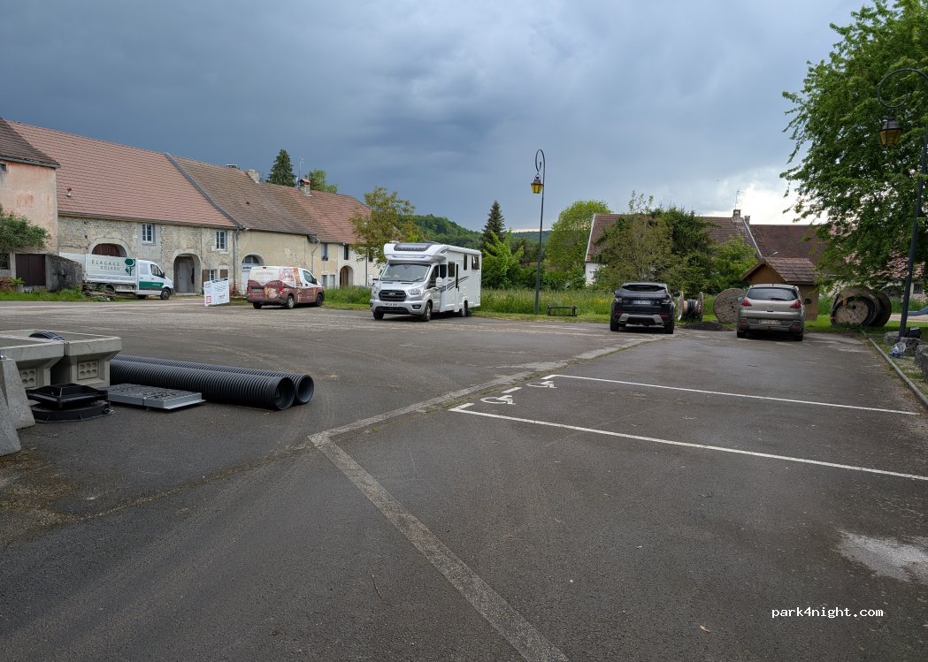 (39130) Barésia-sur-l'Ain - 67 Rue de l'Église — foto 2