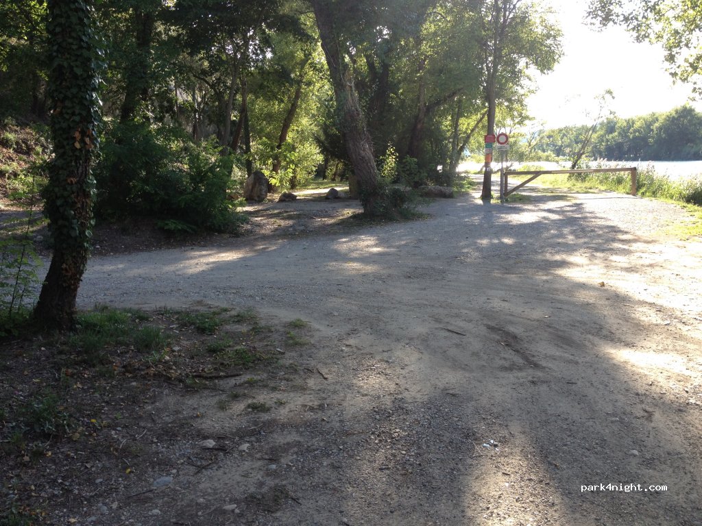 (04800) Gréoux-les-Bains - Route de Saint-Pierre — foto