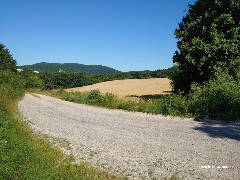 (919 05) Trstín - Unnamed Road — foto 2