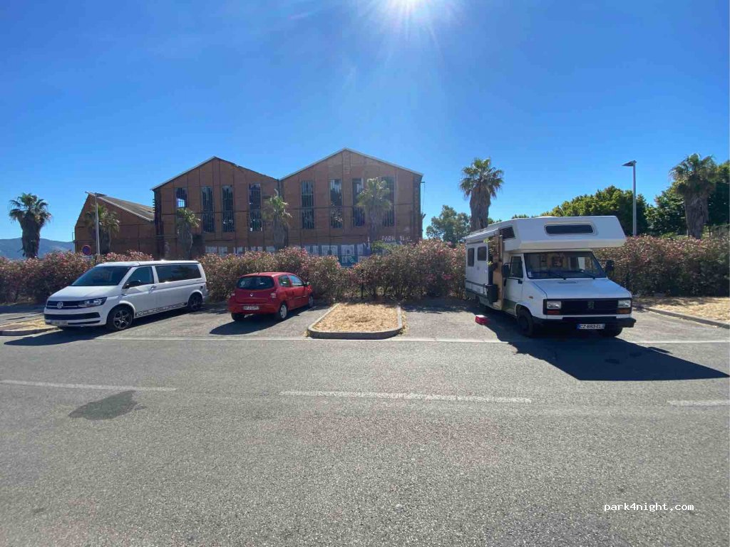 (83500) La Seyne-sur-Mer - 650 Cours Toussaint Merle Maire — foto 3