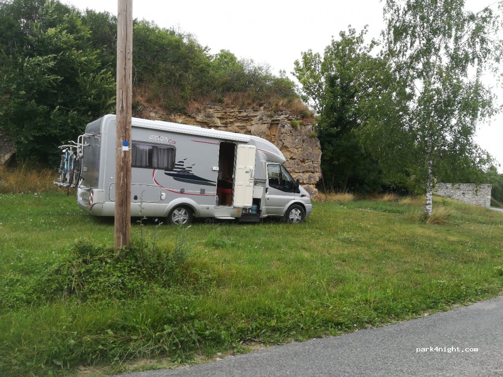 (02210) Oulchy-le-Château - 2 Chemin du Moulin Ménard — foto 3