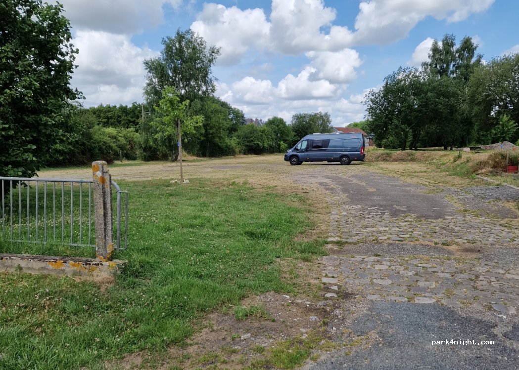 (60360) Crèvecœur-le-Grand - 10 Place de la Gare — foto 3