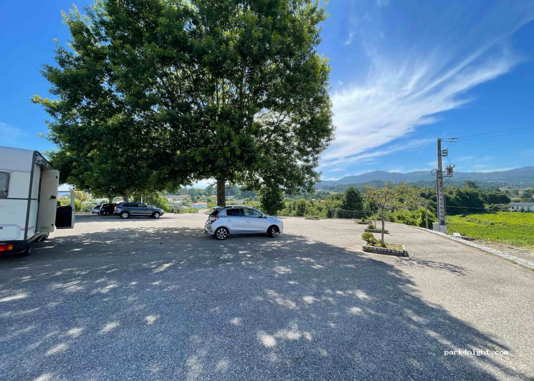 (4950) Mazedo - Parking Igreja — foto 3