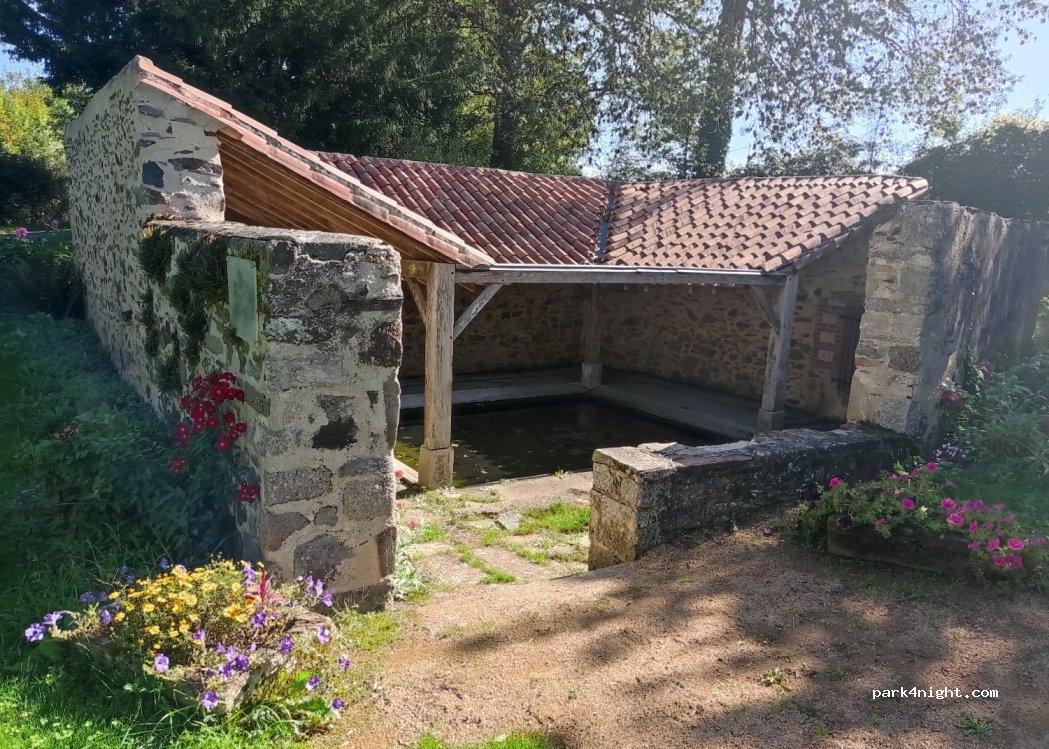 (85700) Réaumur - 5 Cité du Lavoir — foto 4