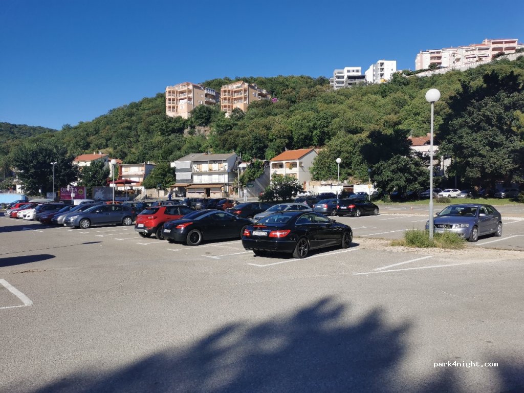 (51260) Crikvenica - 36 Kotorska ulica — foto