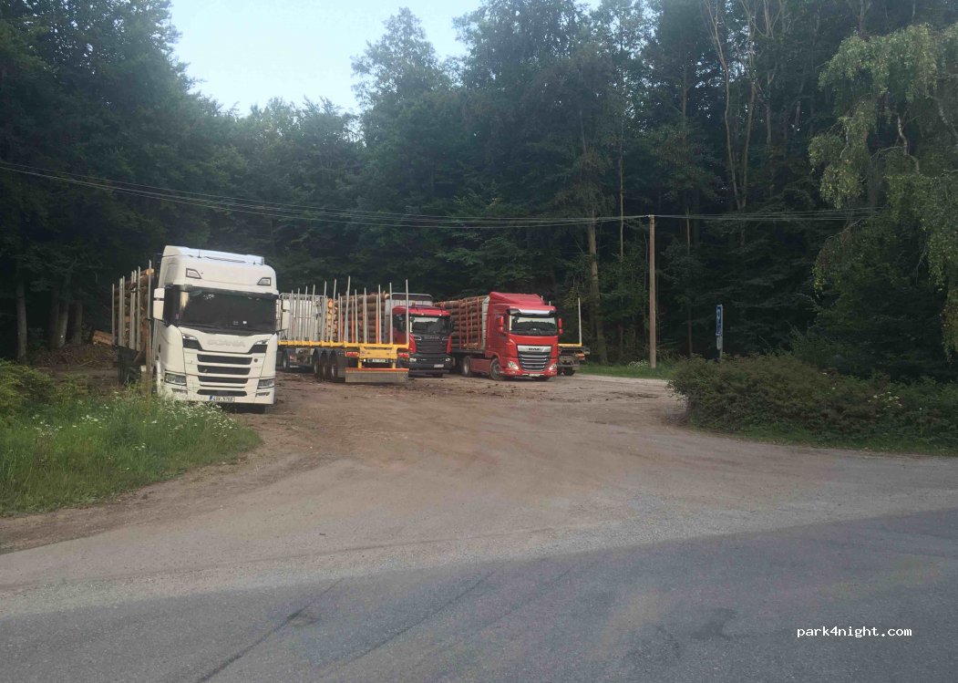 (679 05) Křtiny - — foto