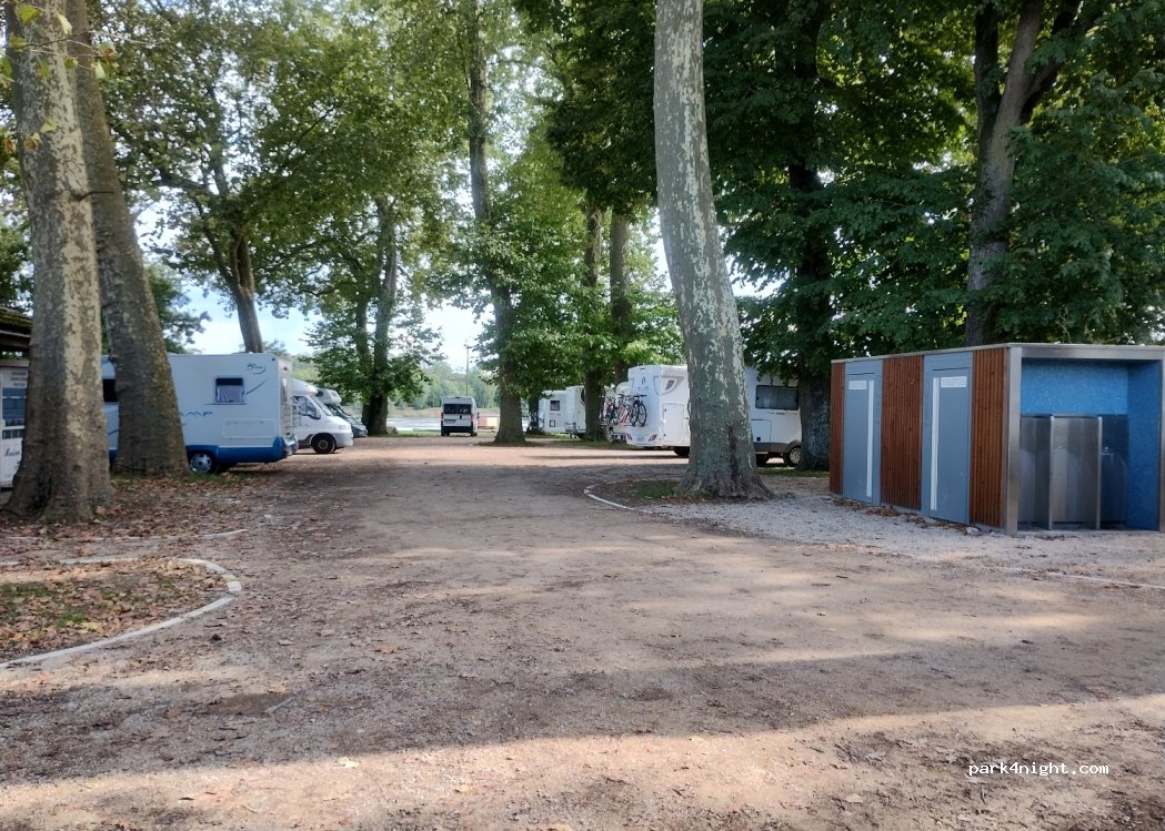 Aire de camping-cars Beaugency — foto 3