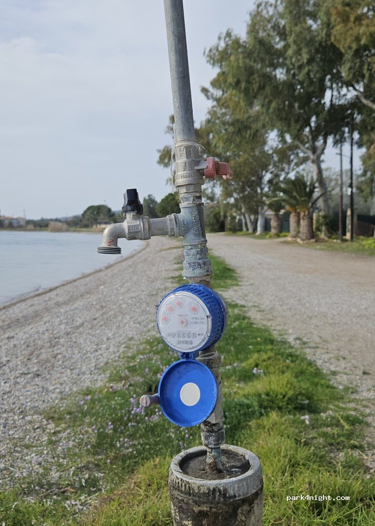 (340 08) Eretria - Unnamed Road — foto 2