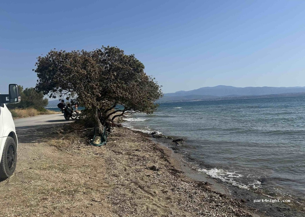 (340 08) Eretria - Unnamed Road — foto 3