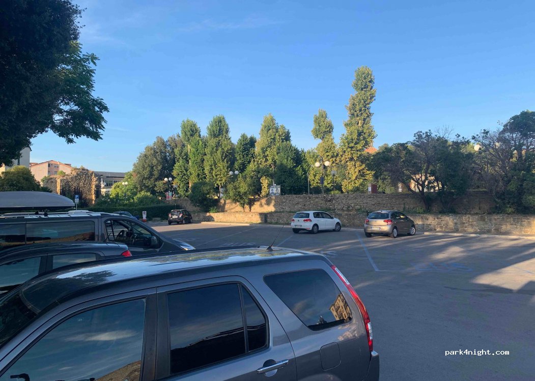 (52100) Arezzo - 18 Via Leone Leoni — foto