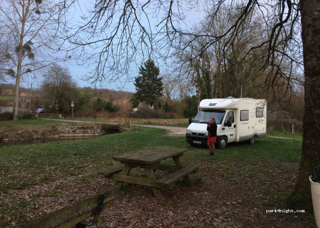 (18100) Méry-sur-Cher - 1255 Route du Tertre — foto 2