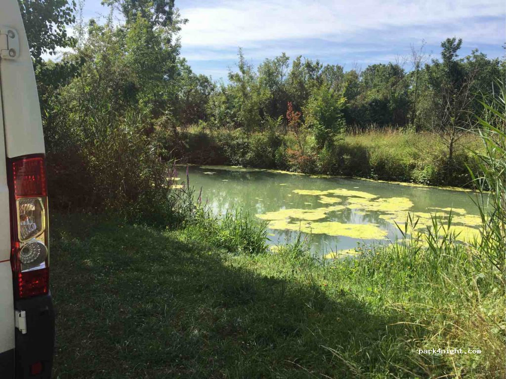 (17290) Ciré-d'Aunis - Unnamed Road — foto