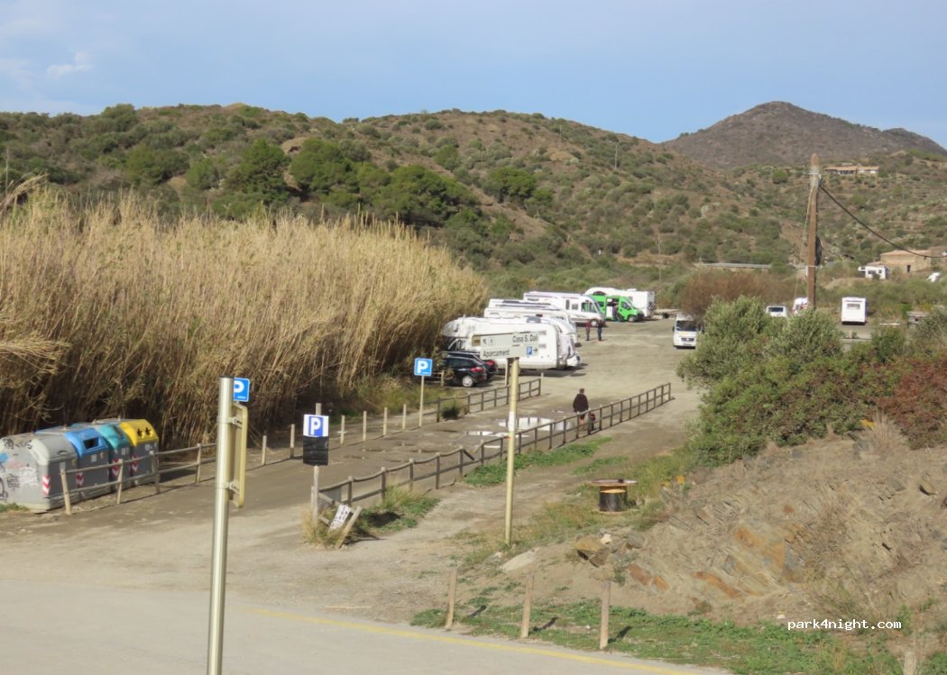 Pàrquing Portlligat — foto