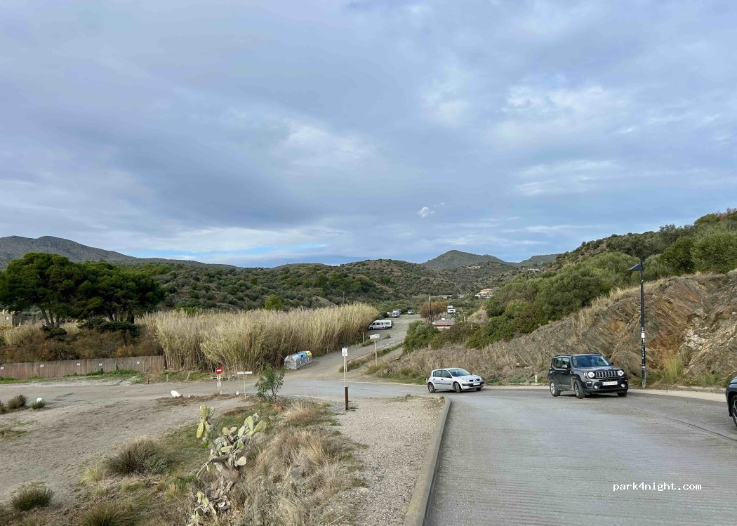Pàrquing Portlligat — foto 5