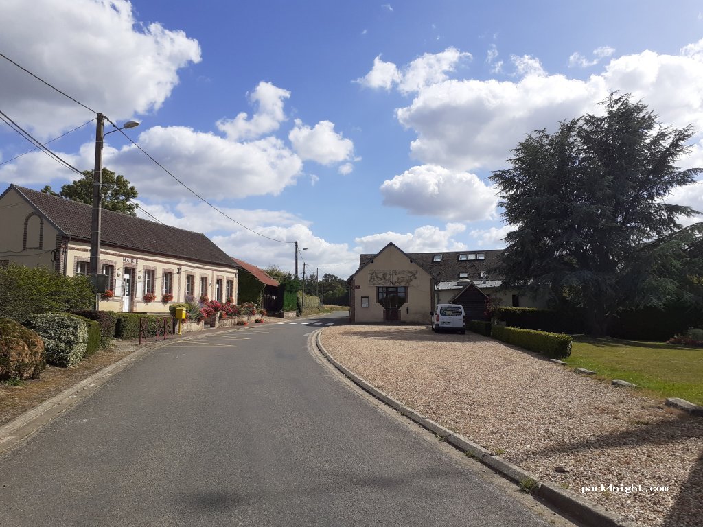 (61190) Moussonvilliers - 1 Le Bourg — foto 3