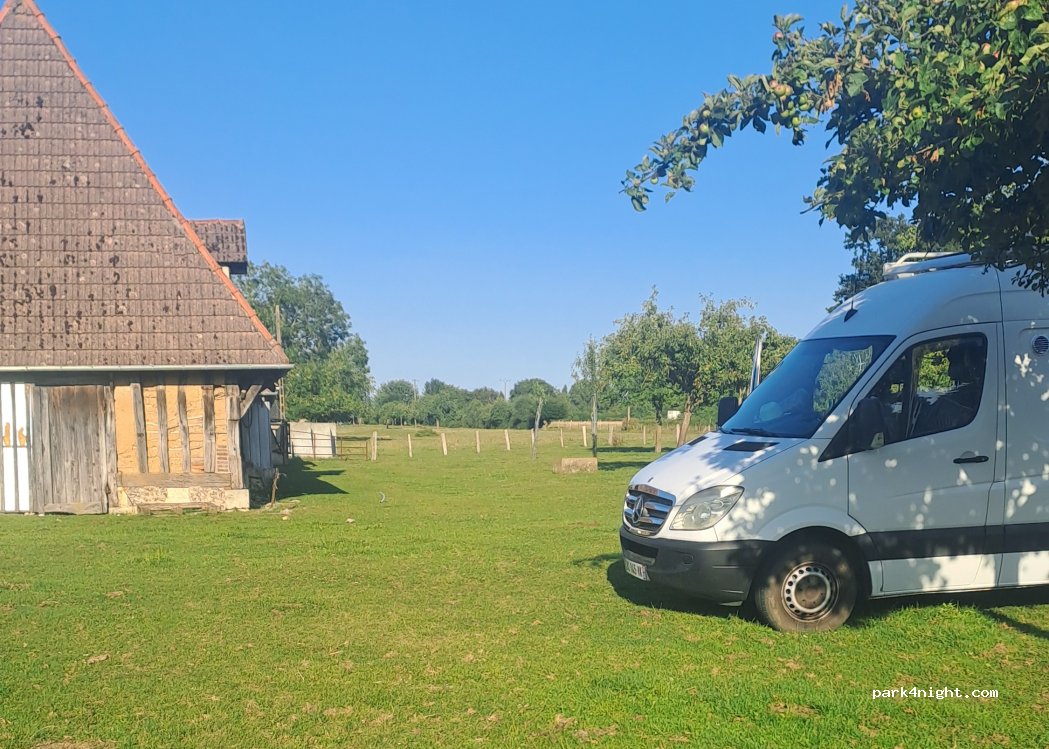 La chèvre rit à Marcouville — foto 5
