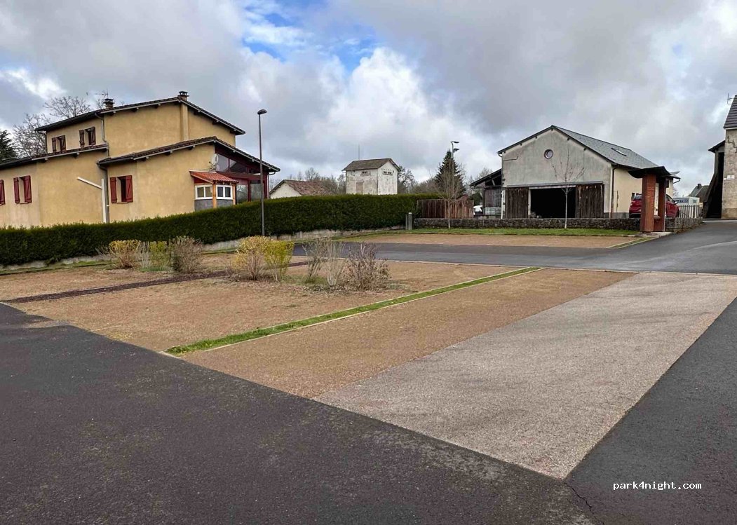 Aire de camping-car Chapdes-Beaufort — foto 5