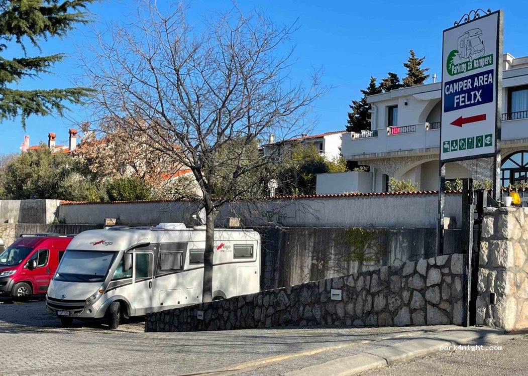 (51500) Krk - 51 Ulica Narodnog preporoda — foto