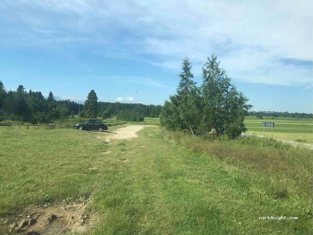 (34-433) Nowa Biała - Unnamed Road — foto 3