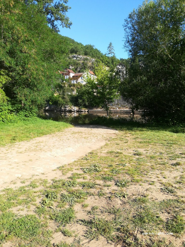 (46160) Larnagol - 71 Le Bourg — foto
