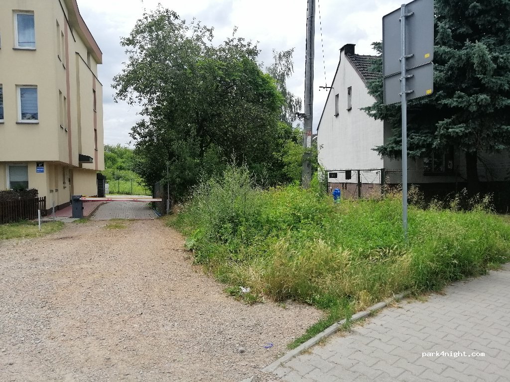 (30-714) Kraków - 87 Gromadzka — foto 2