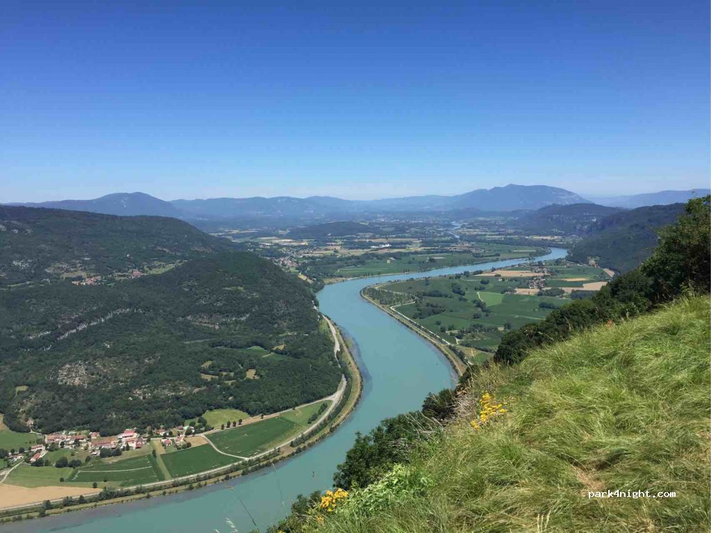 (73240) Saint-Genix-les-Villages - Unnamed Road — foto