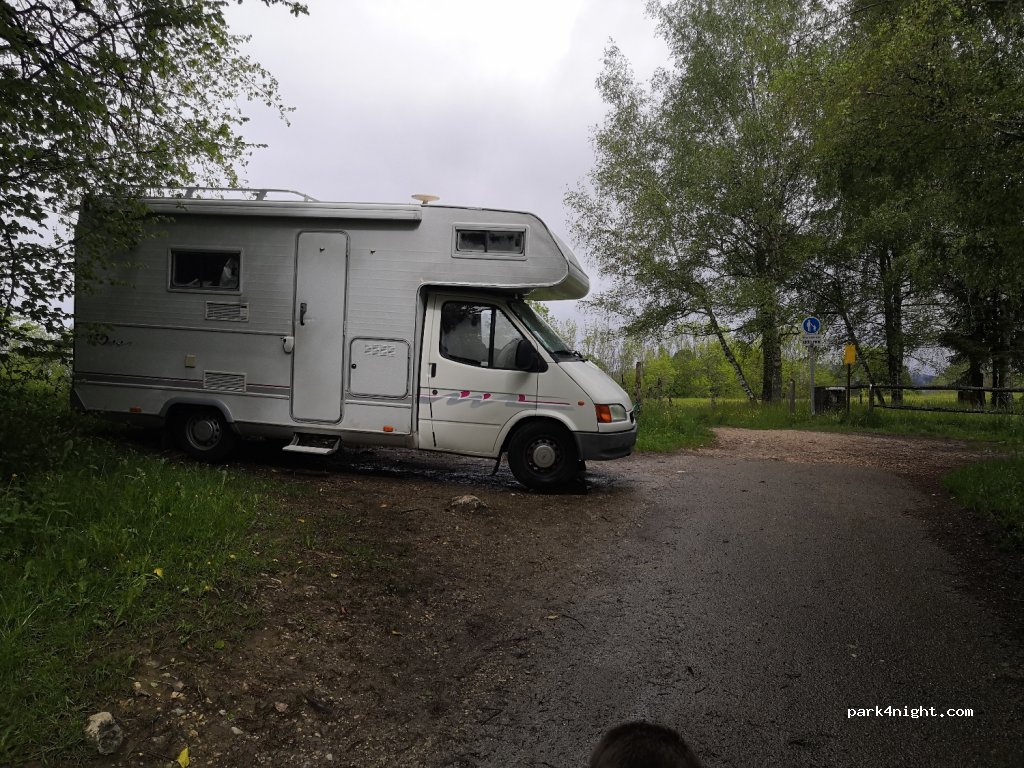 (73240) Saint-Genix-les-Villages - Unnamed Road — foto 2