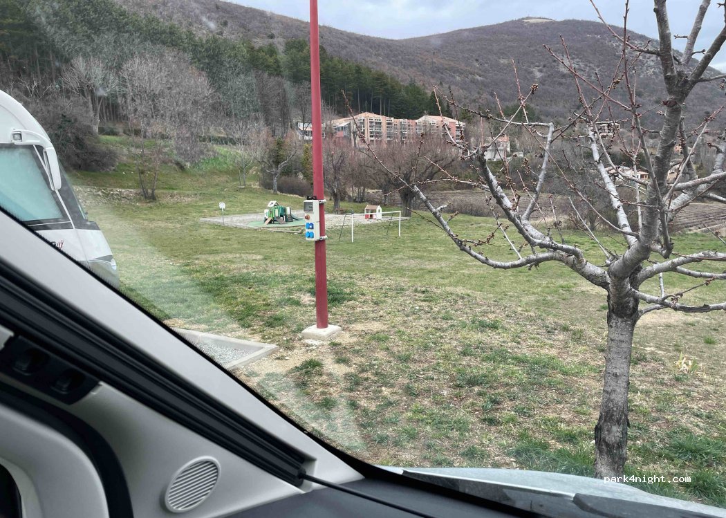 (04150) Banon - 50 Route de Forcalquier — foto 2