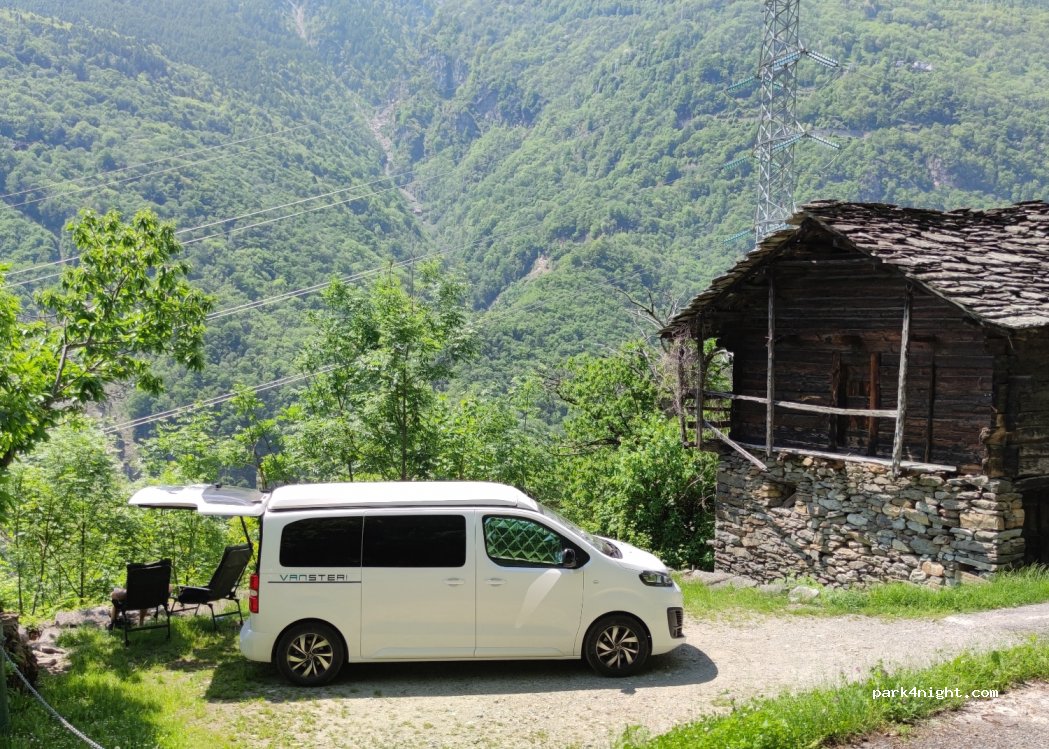 (23020) San Giacomo Filippo - Unnamed Road — foto