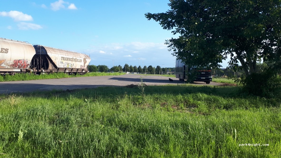 (4220) Hajdúböszörmény - 15 Botond utca — foto 2