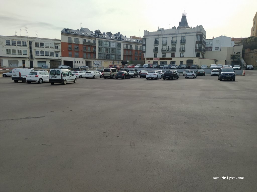 (24700) Astorga - 23 Avenida las Murallas — foto 2