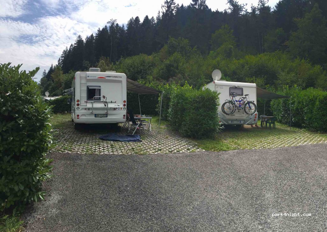 Area sosta camper Arta terme — foto