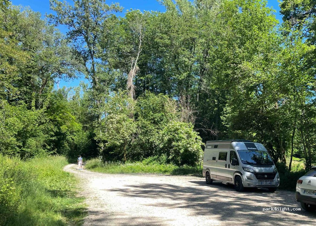 (01260) Valromey-sur-Séran - Unnamed Road — foto 3