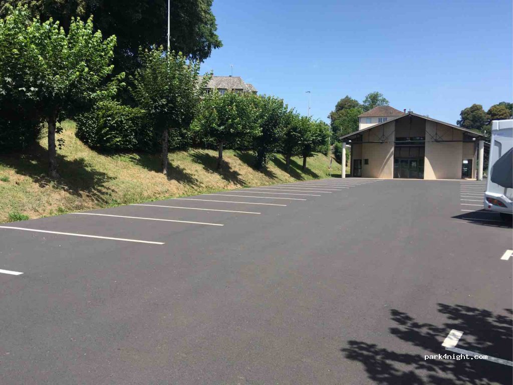 (15150) Saint-Étienne-Cantalès - D18 — foto 2