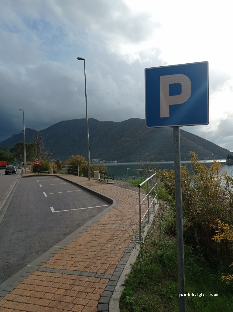 (FMQV+RC9) Perast - Jadranska Magistrala — foto
