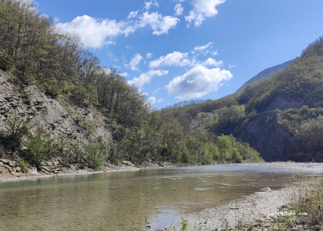 (43049) Varsi - Via Provinciale — foto