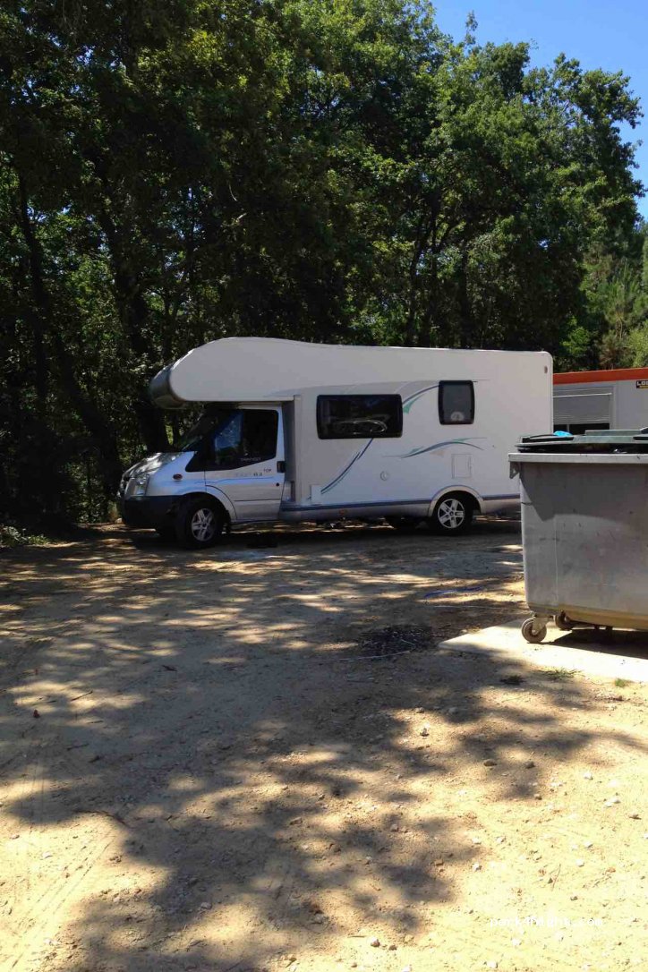 (40280) Saint-Pierre-du-Mont, Landes - Route de Bayonne — foto 2