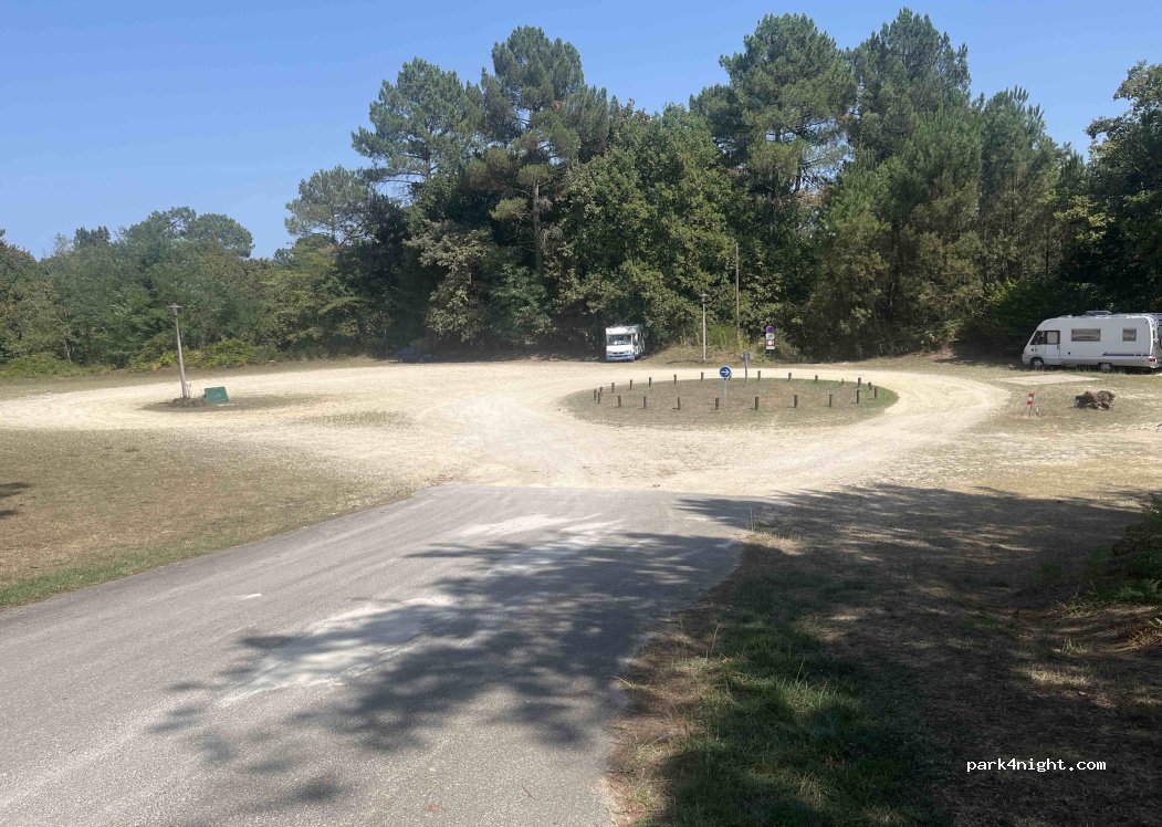 (40280) Saint-Pierre-du-Mont, Landes - Route de Bayonne — foto 4