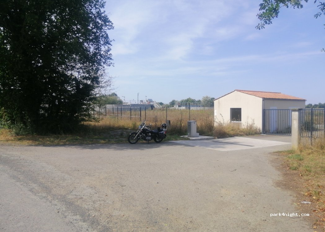 (85600) Saint-Hilaire-de-Loulay - — foto 2
